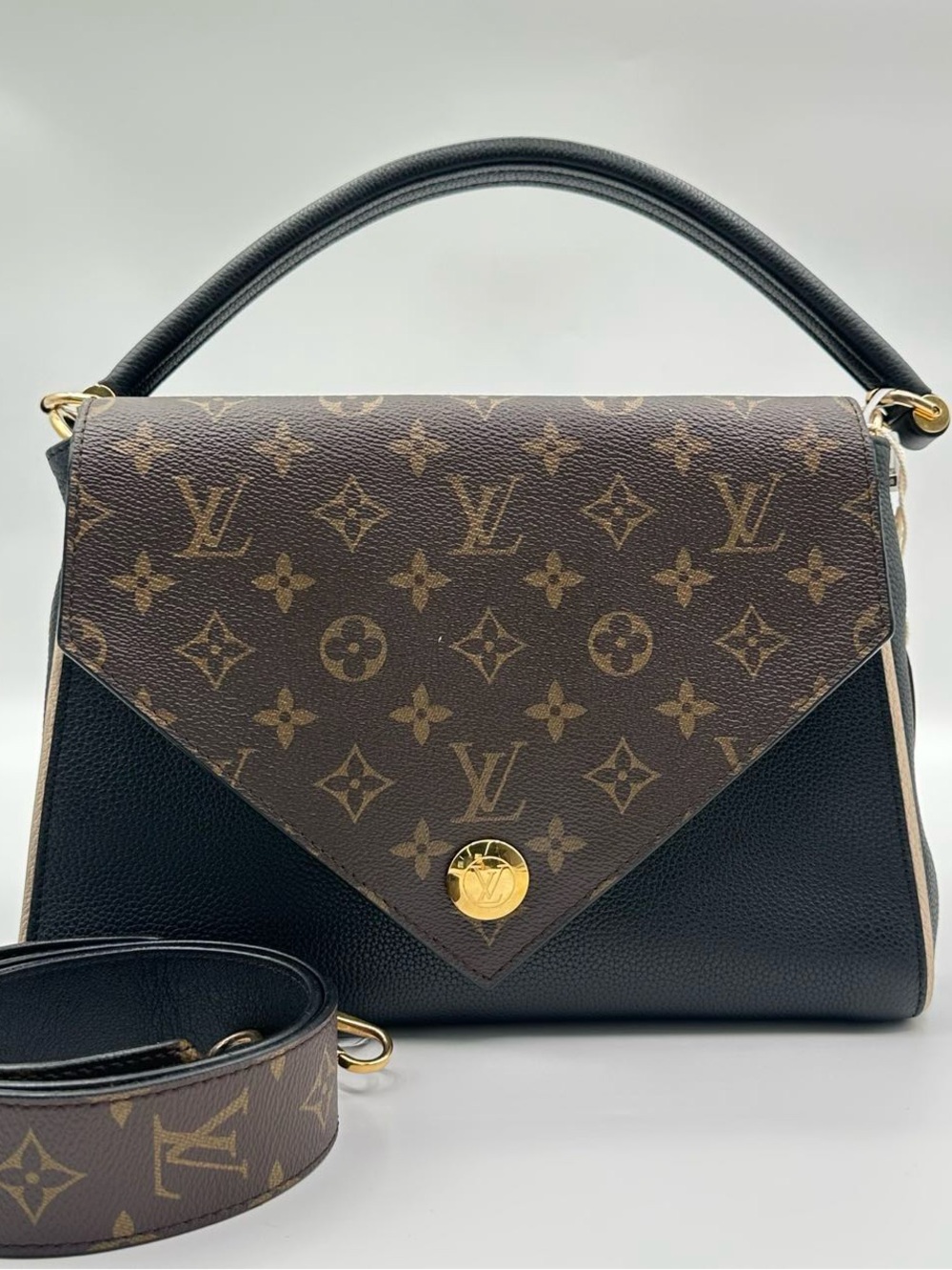 #83 LV Double Monogram